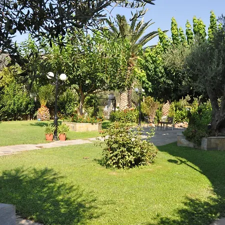 Annilena Apartment Erateini